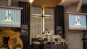 Album Foto Interior Gereja